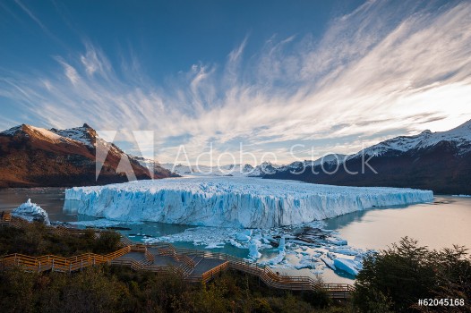 Bild på Perito Moreno Glacier in the autumn afternoon Argentina